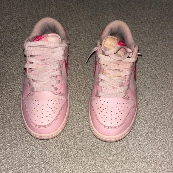 Nike Dunks - Picture 6 of 9